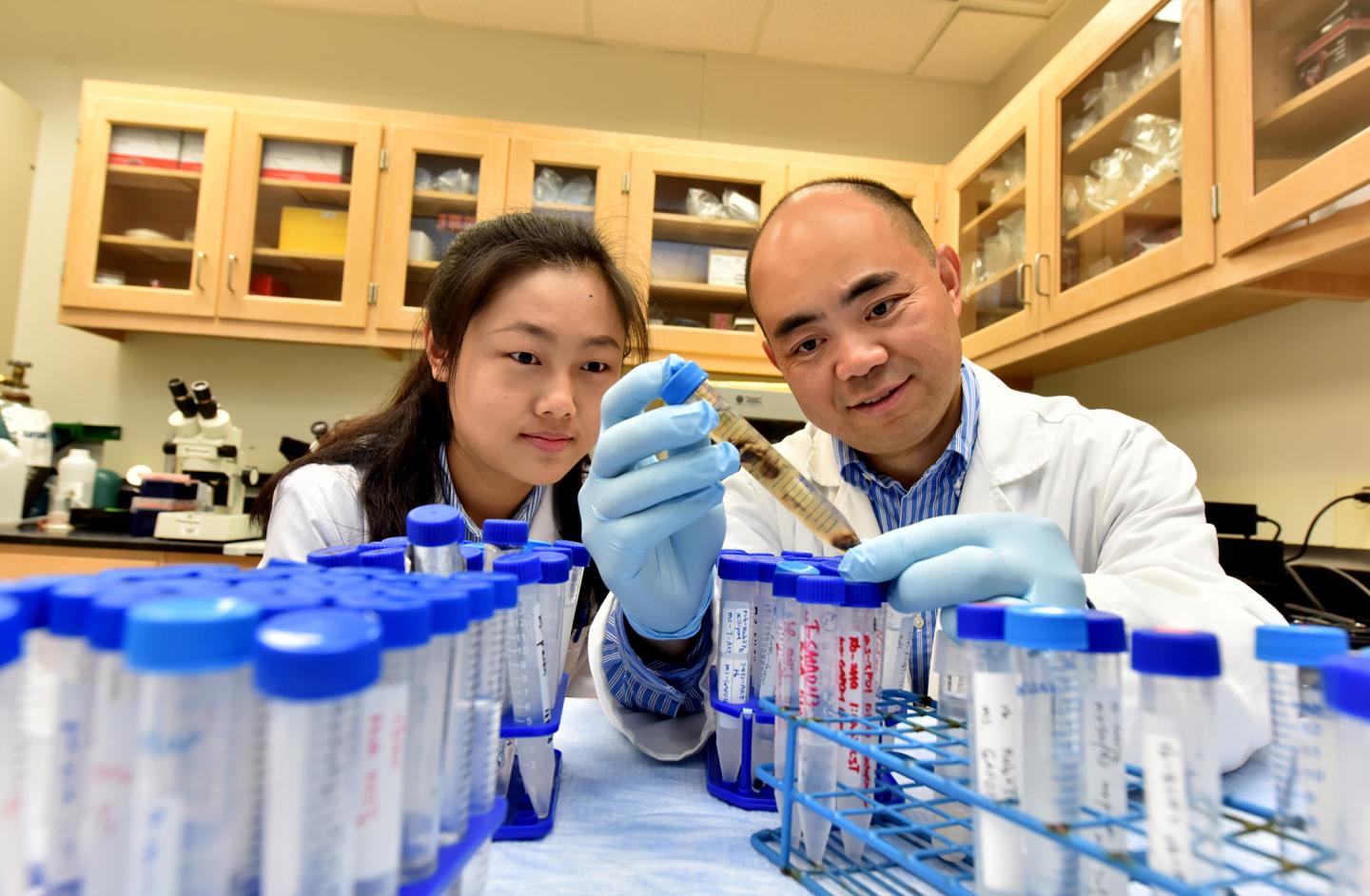 Dr. Yaoling Tang and Postdoctoral Fellow Dr. Xuan Su