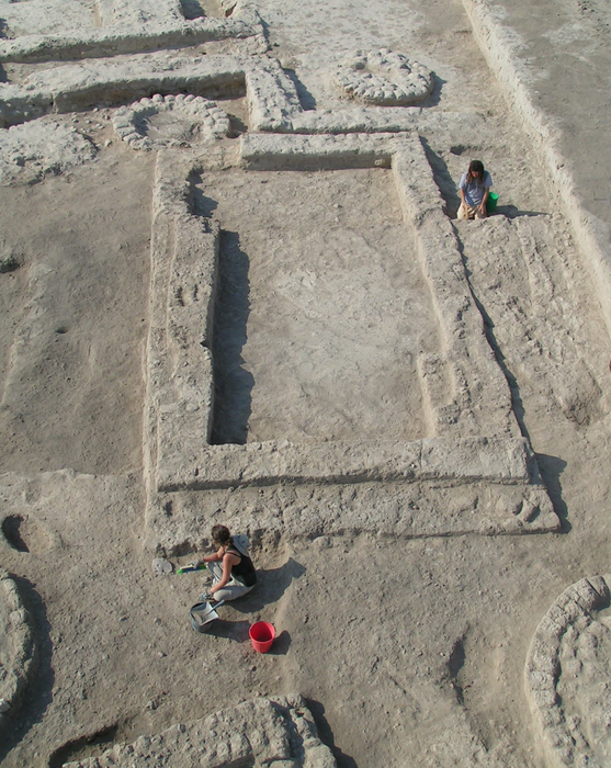 Rectangular room at Chalcolithic Tel Tsaf