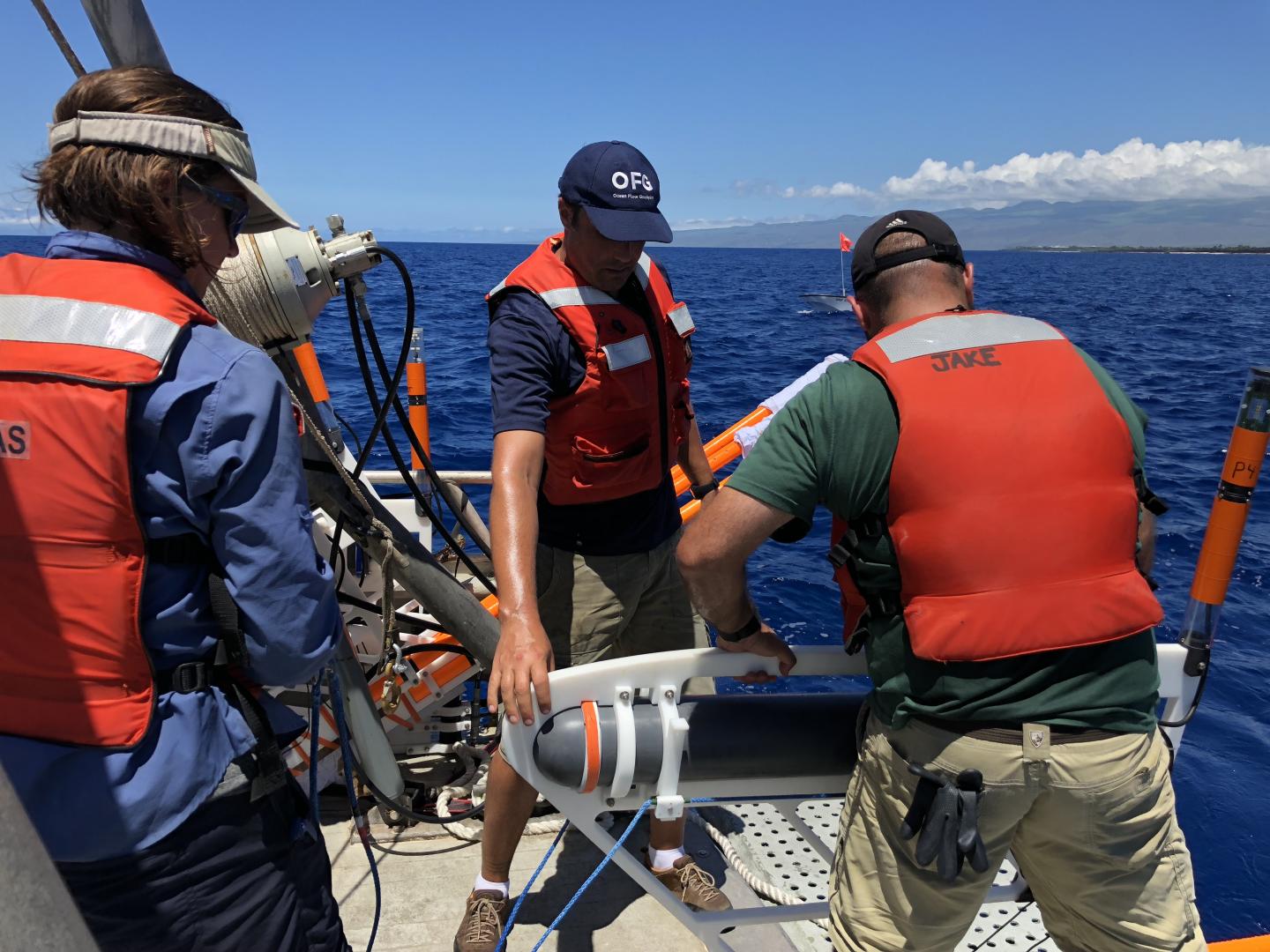 Eric Attias and team deploy CSEM system offshore Hawaii island.jpg