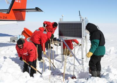 Installing Seismographs to Help Weigh West Antarctica Ice Sheet