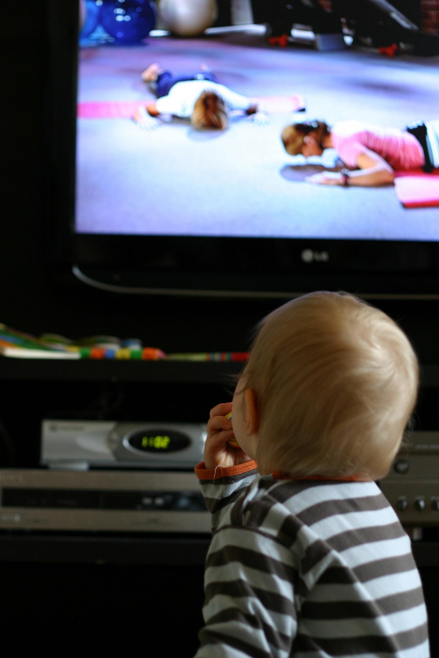 Toddlers Who Chill in Front of TV Are at Later Risk of Being Victimized by Classmates