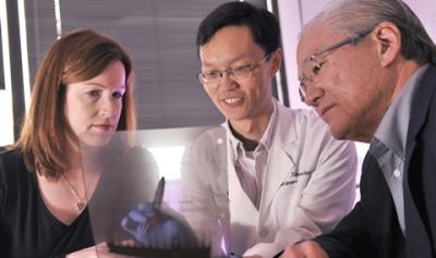 Dr. Lora Hooper, Xiaofei Yu, and Dr. Joseph Takahashi, UT Southwestern Medical Center