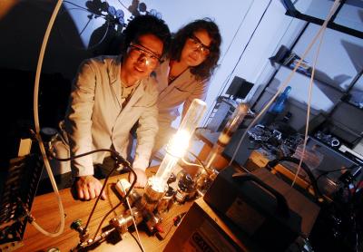 Fabricating Epitaxial Graphene (2 of 2)