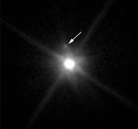 Hubble Image Reveals the First Moon Ever Discovered around the Dwarf Planet Makemake