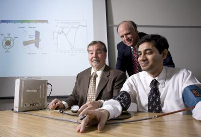 Stanley Kleis and Ralph Metcalfe and Mohammad Akhtar, University of Houston
