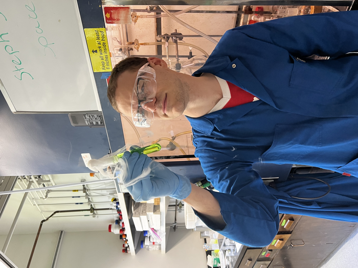 Kurtis Carsch Wins Hertz Thesis Prize for Advancements in Pharmaceutical Chemistry