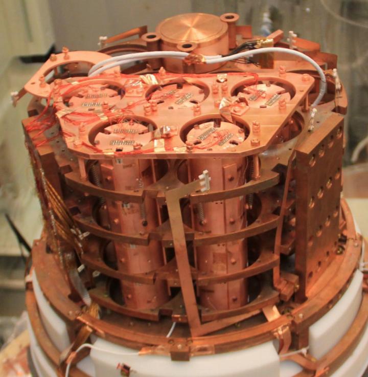 CUPID-Mo detector array