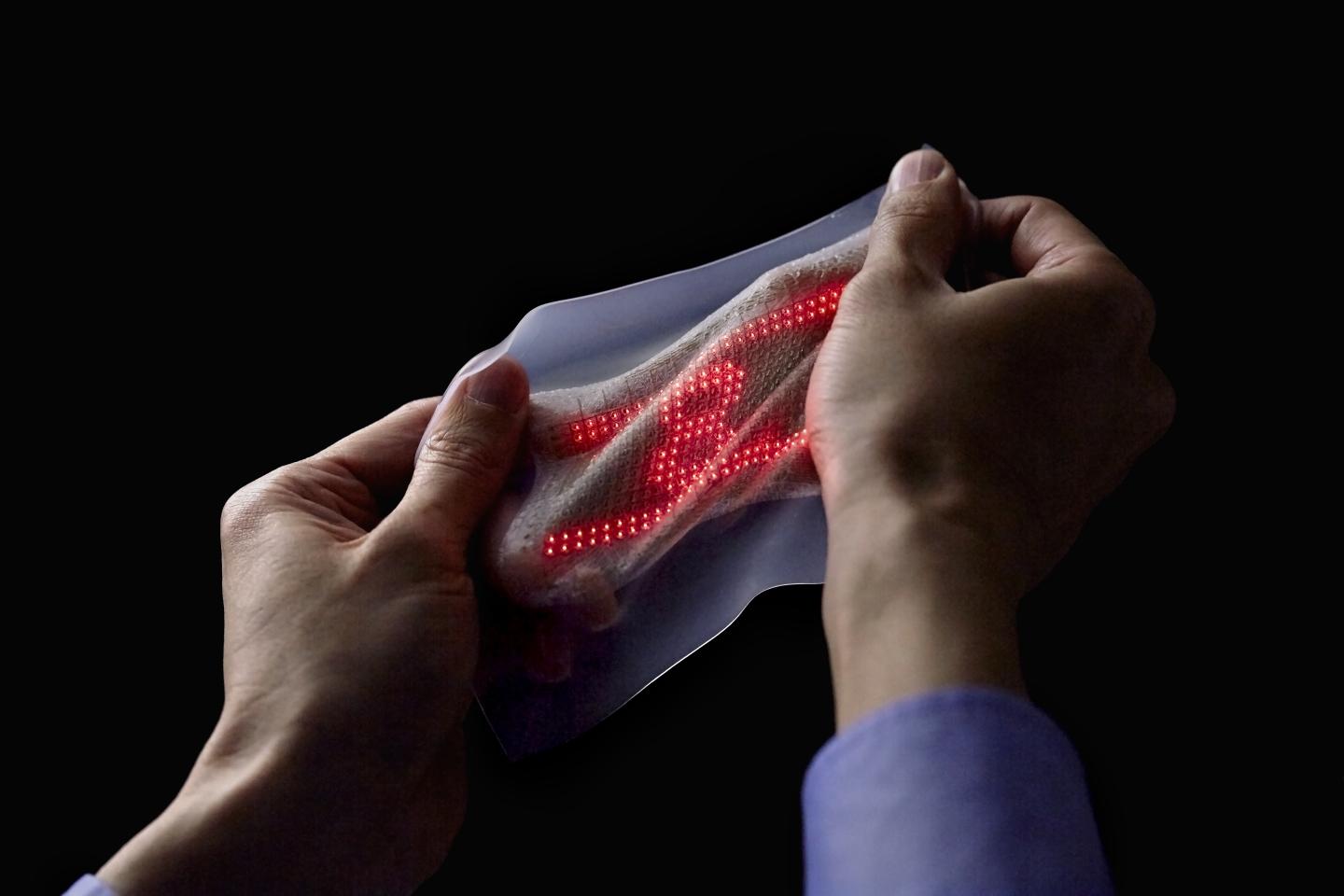 Ultrathin Deformable Skin Display Withstands Stretching