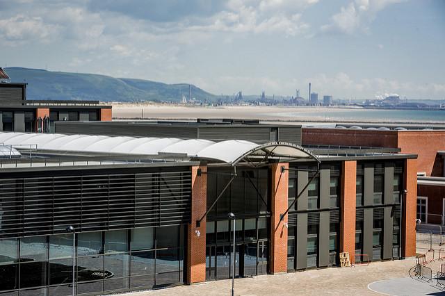 Labs and Plants Close at Hand -- Recipe for Success in Steel