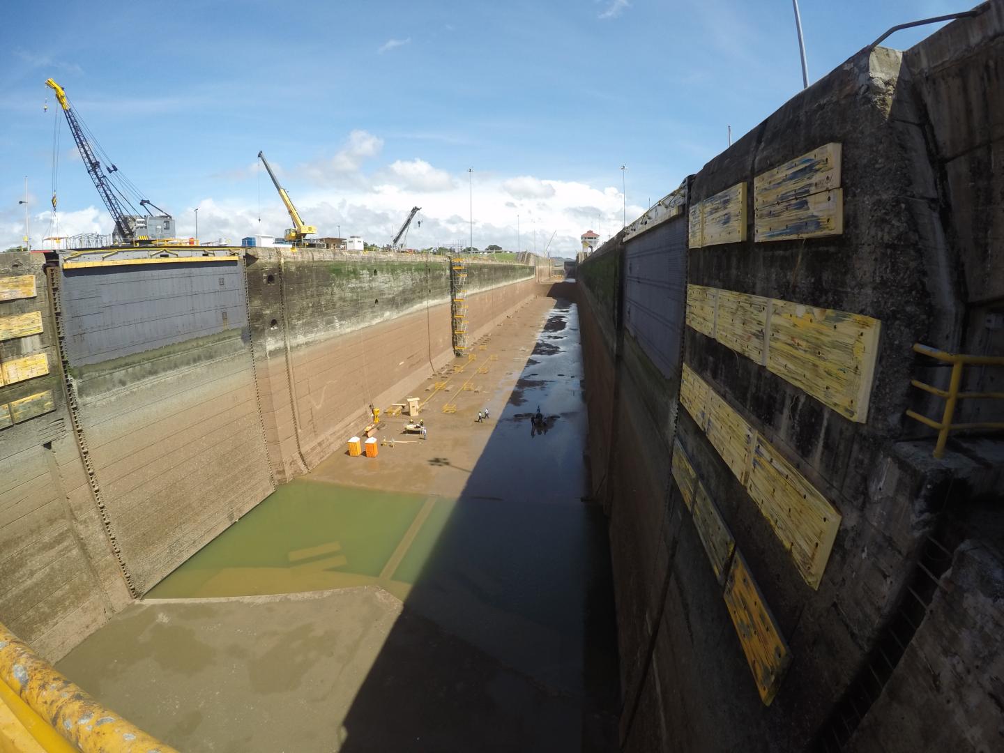 Empty locks of the Panama Canal.jpg