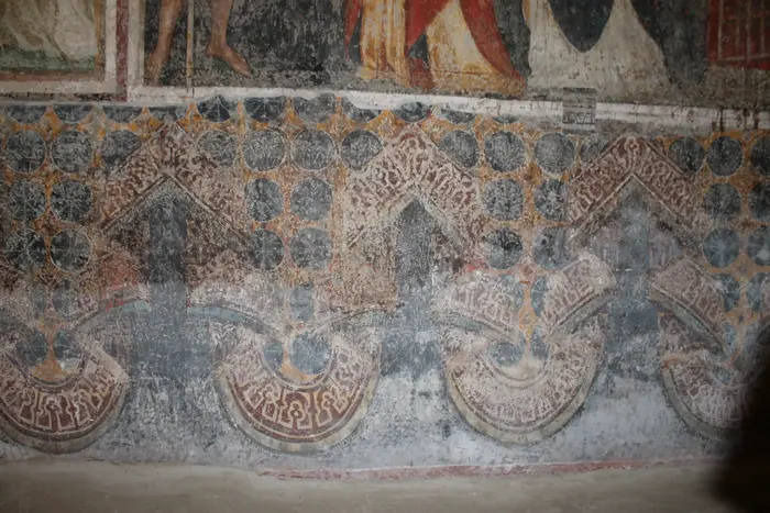 Lower border of the fresco