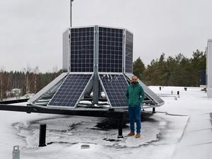 Unique solar panel carousel system