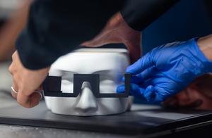 Prototype of the compact augmented reality glasses