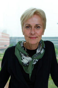 Christine L. Mummery Receives the 2023 ISSCR Public Service Award