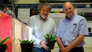 Growing Plants on Mars: Utah State University Scientists Among Team Recognized with NASA Award