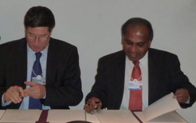 Mauro Dell' Ambrogio and Subra Suresh, Graduate Research Opportunities Worldwide