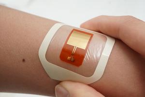 a flexible electroceutical patch that delivers gentle electrical signals to bacteria at a specific skin pH level