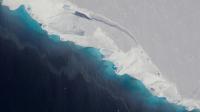 Thwaites Glacier Ice Cracks into the Ocean