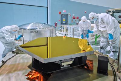 Checking Webb telescope's Flight Mirror
