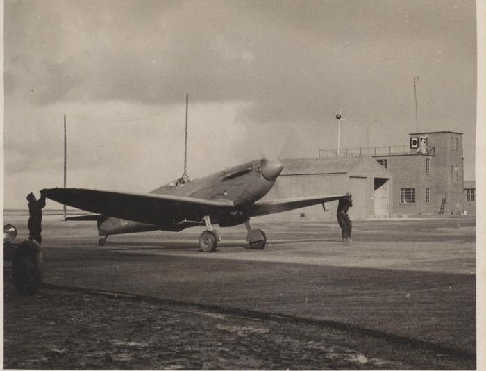 AA810 Spitfire in 1942