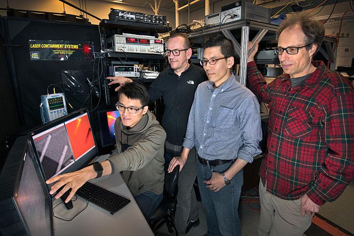 Scanning Photocurrent Microscopy Team