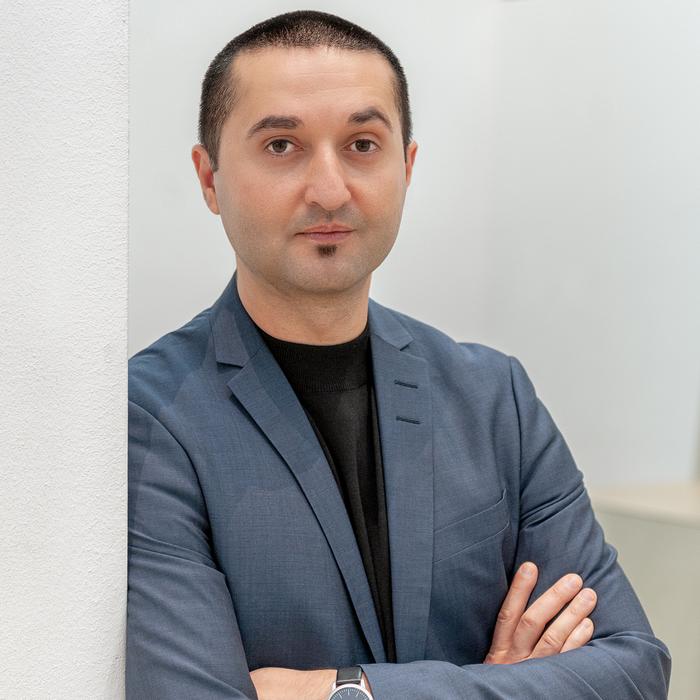 Professor Dr Kayvan Bozorgmehr