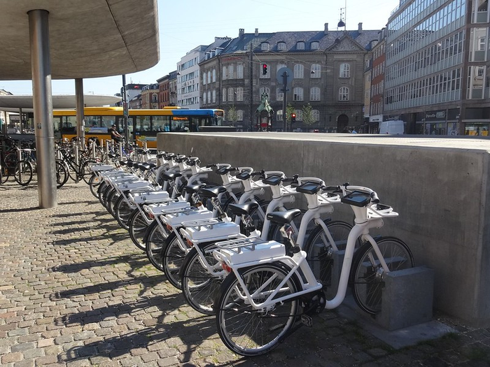 The bicycle sharing problem is a famous optimization problem that looks at how to rebalance bicycles in a rental network
