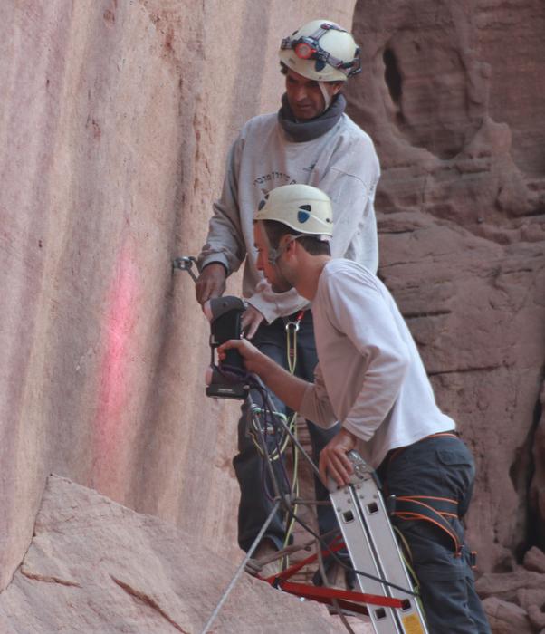 Stela Engraving scanning process