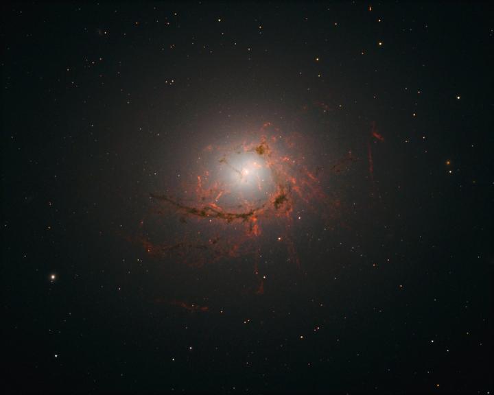 Dusty Filaments in NGC 4696