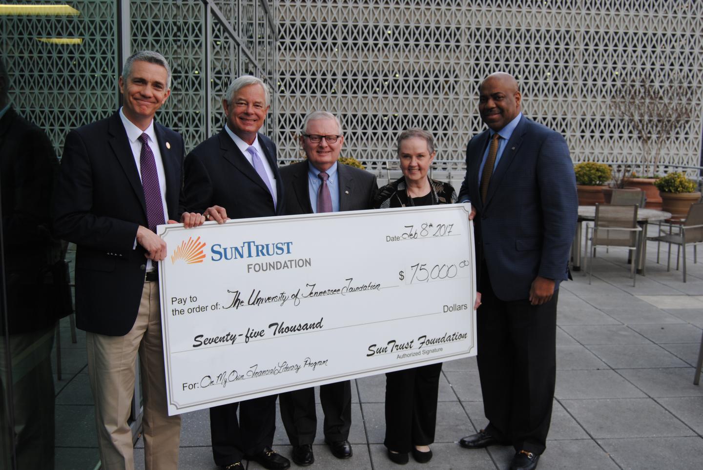 Representatives of UTIA and SunTrust Foundation Display Grant