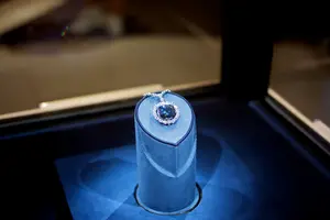 Hope Diamond at the Smithsonian Natural History Museum