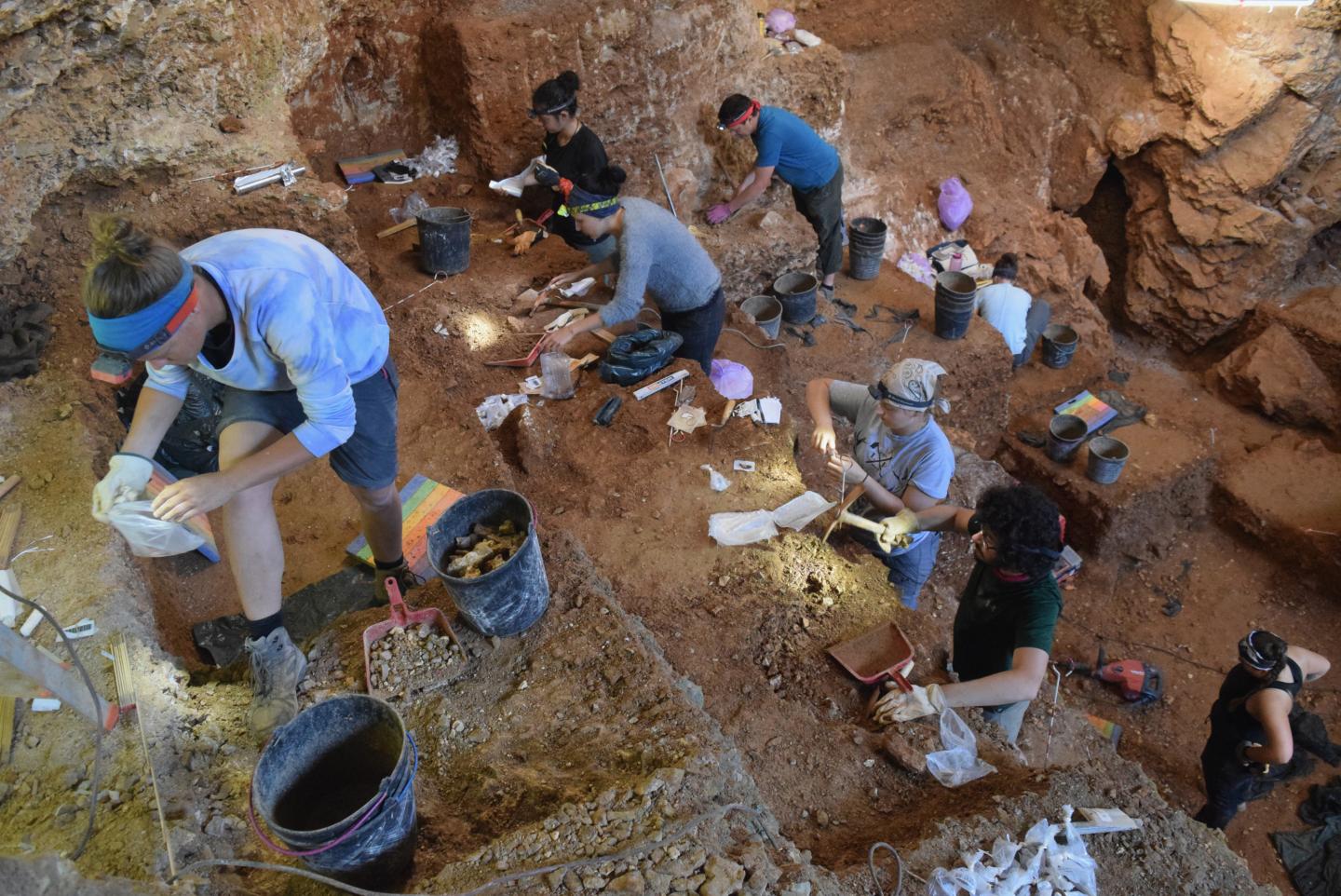 Excavation at Lapa do Picareiro in central Portugal