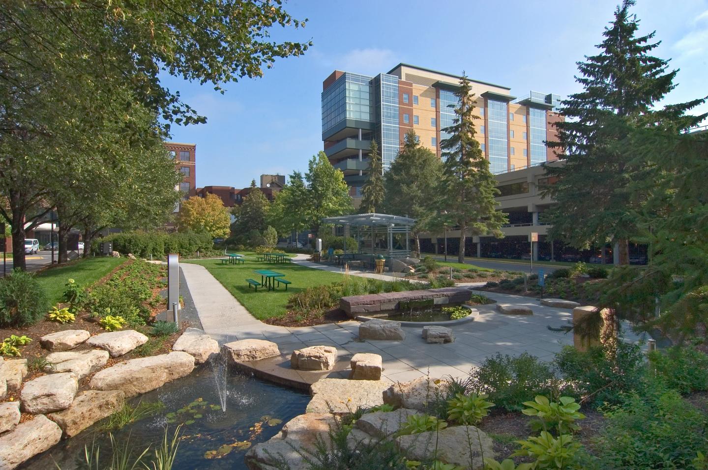 Abbott Northwestern Hospital