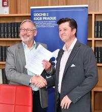 IOCB Prague/SHINE License Agreement