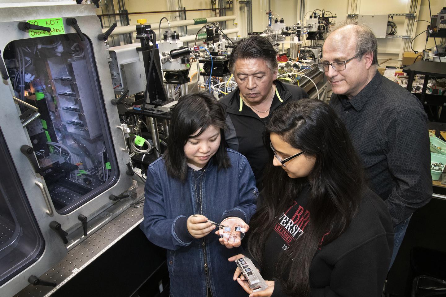 Research Team at the CMS Beamline