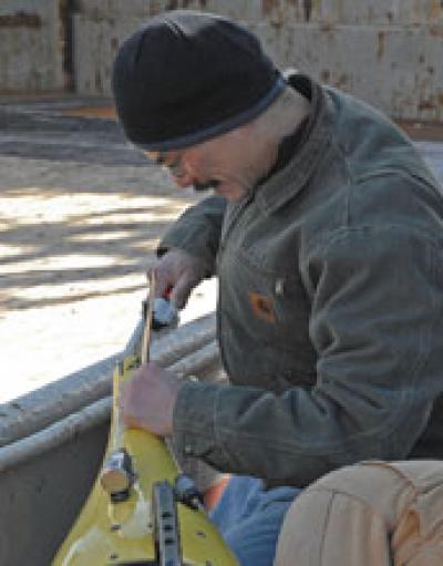 Craig Lee Assembes an Underwater Glider