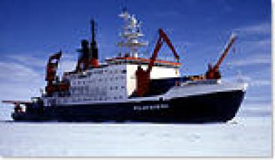 German Icebreaker Polarstern 2
