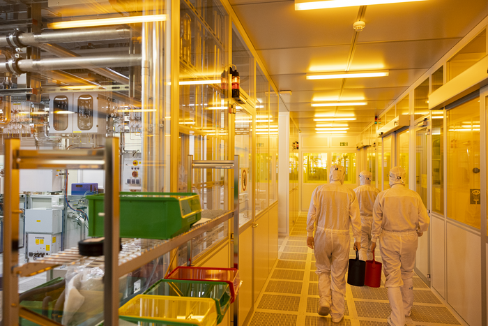 Helmholtz Nano Facility