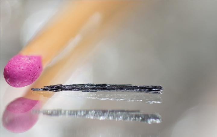 A Typical CH3NH3(Mn:Pb)I3 Crystal