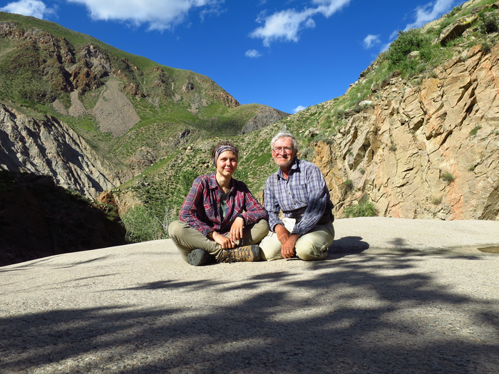 Elena Pazhenkova, a doctoral student at St Petersburg University (left) and Vladimir Lukhtanov, Principal Researcher at the Zoological Institute of the Russian Academy of Sciences and Professor at St Petersburg University (right), during their expedition 