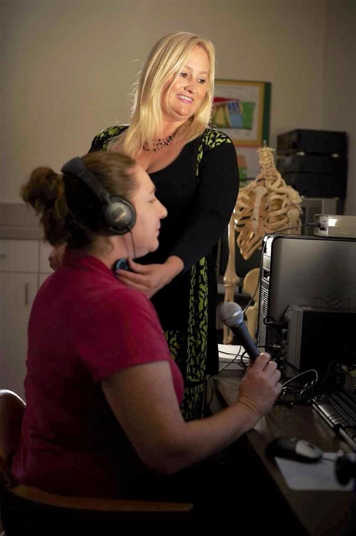 Study Examines Effect of Voice Disorders and Listener Strategies on Speech Intelligibility