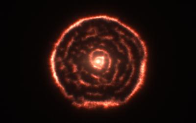 Curious Spiral Spotted by ALMA Around Red Giant Star R Sculptoris 
