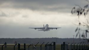 Ultrafine particle generation from jet engine oil