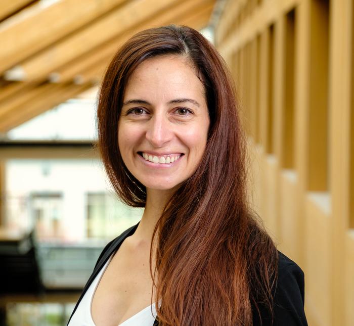 Dr. Tahia Devisscher