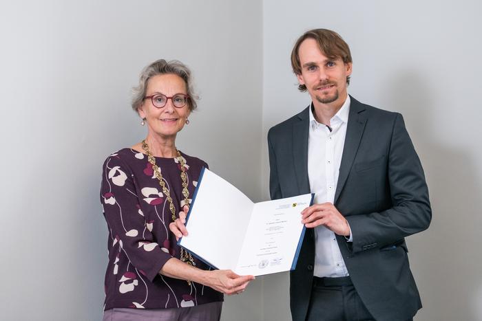 Appointment as professor by TU Dresden Rector Prof. Dr. Staudinger