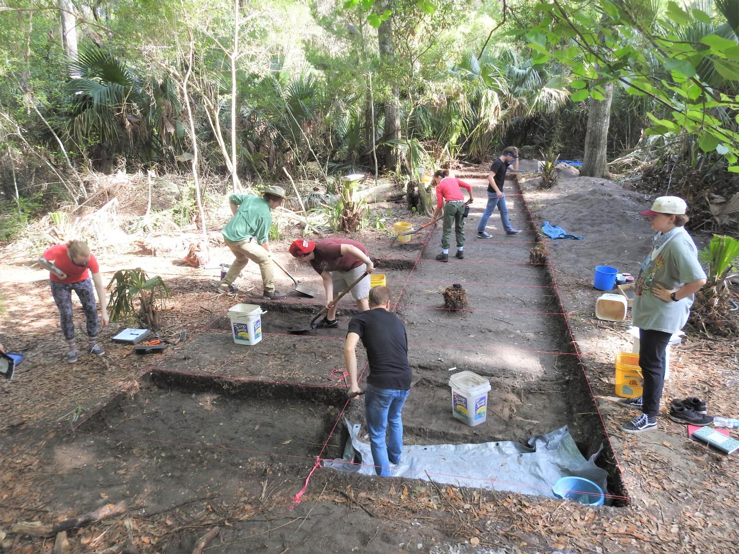UNF Archaeology Lab at the dig site