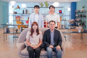 Professor Wonyoung Choe and his research team