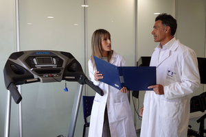 Cristina Rolsan and Antonio Cuesta, scientists from the Department of Physiotherapy of the University of Malaga