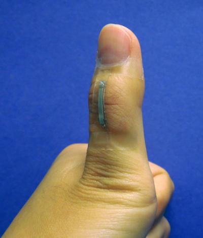 Silver Nanowire Sensor Tracks Thumb Movement