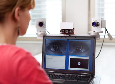 Eyetracker Warns Against Momentary Driver Drowsiness